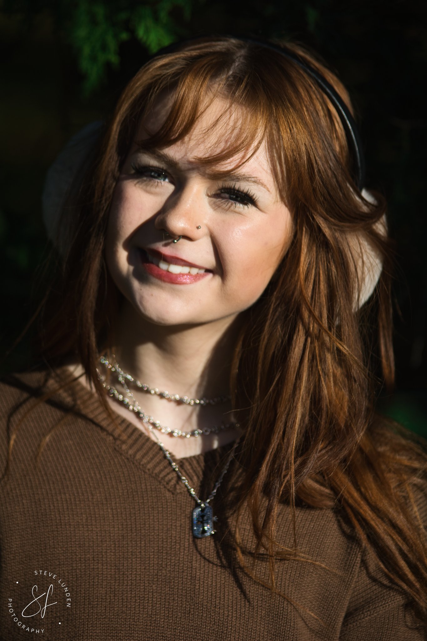 Senior girl in brown sweater - natural senior portrait session Coon Rapids MN